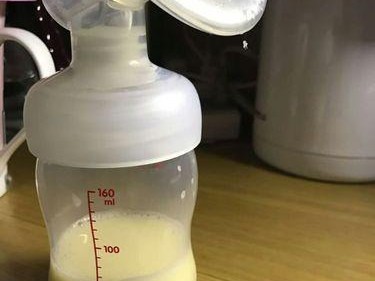 怀孕多久能挤出奶？（探寻产后乳汁分泌的时间节点）